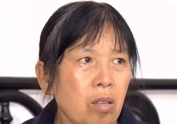 回顧:養母向女兒下跪,只為索要天價彩禮,曾想將其嫁給殘疾兒子