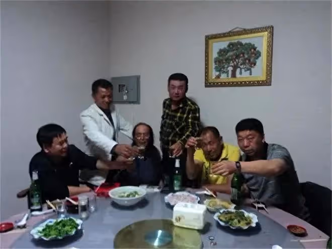 回顧寧波小伙,拉一破板車35年行走30萬公里,59歲走到黑河人沒了