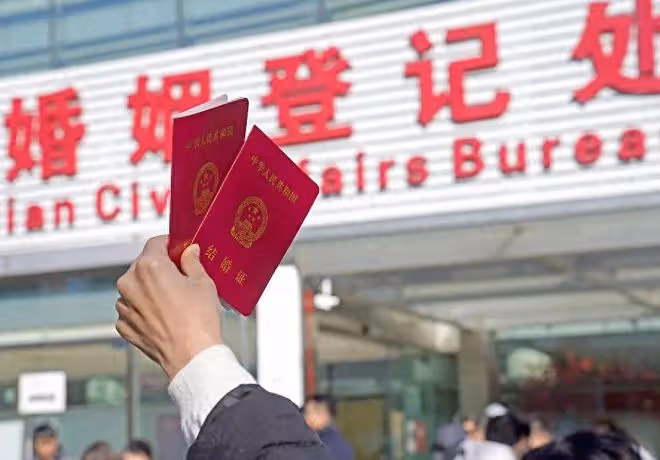 回顧:退婚不退彩禮,男子將硫酸倒進小舅子嘴裡:留給你治病用