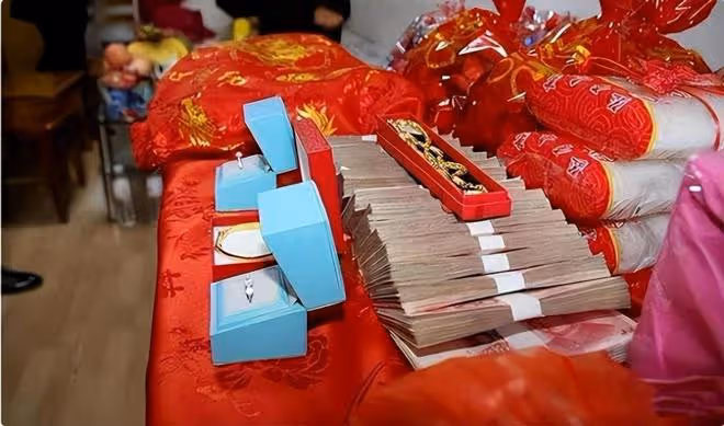 回顧:退婚不退彩禮,男子將硫酸倒進小舅子嘴裡:留給你治病用