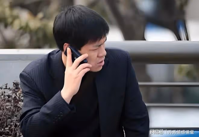 同學母親住院我幫忙照顧20天,兒子買房缺5萬,同學打電話我哭了