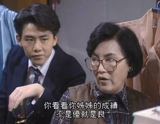 TVB《西遊記》「紅孩兒」近照曝光!55歲仍很漂亮!兒子高大有型