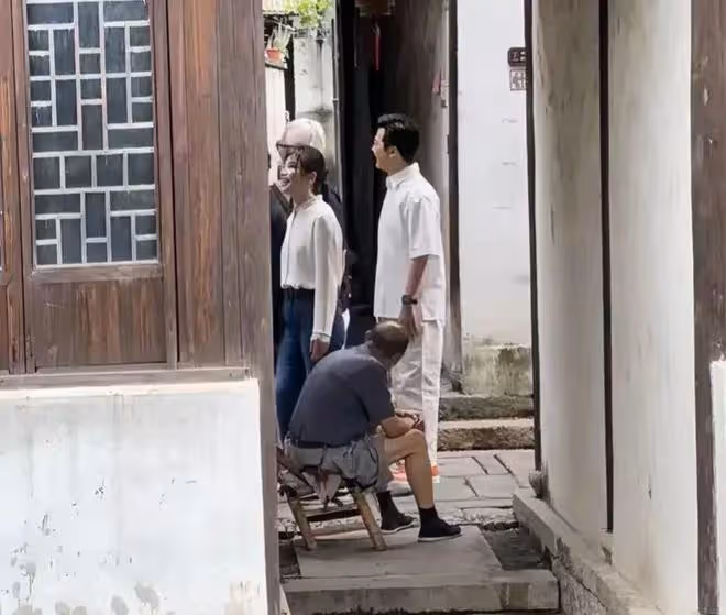 倪萍劉濤蘇州錄綜藝，45歲劉濤像25歲，暴瘦後的倪萍氣質真絕