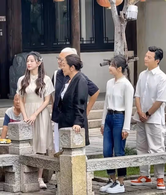 倪萍劉濤蘇州錄綜藝，45歲劉濤像25歲，暴瘦後的倪萍氣質真絕