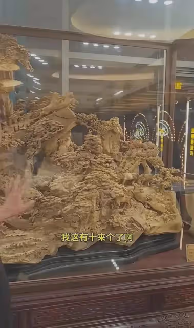 豪氣!陳光標曬千年沉香木,3塊雕刻觀音像值12億,巨木量達800棵
