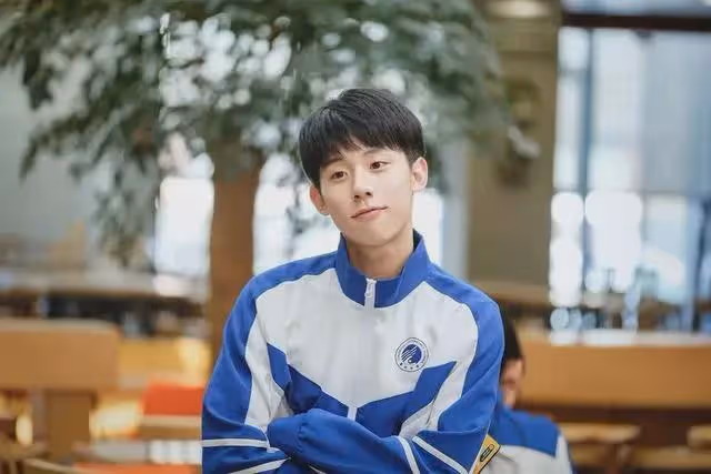 明星高考復讀故事:鞏俐湯唯考了三次,李榮浩考150分不服再戰