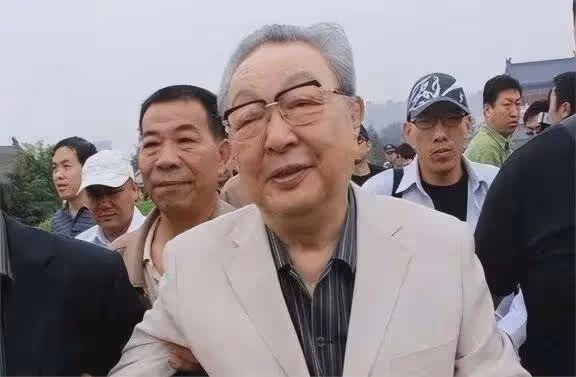 原來他早已離世!曾9次登上春晚,患癌去世後兒女為遺產對簿公堂