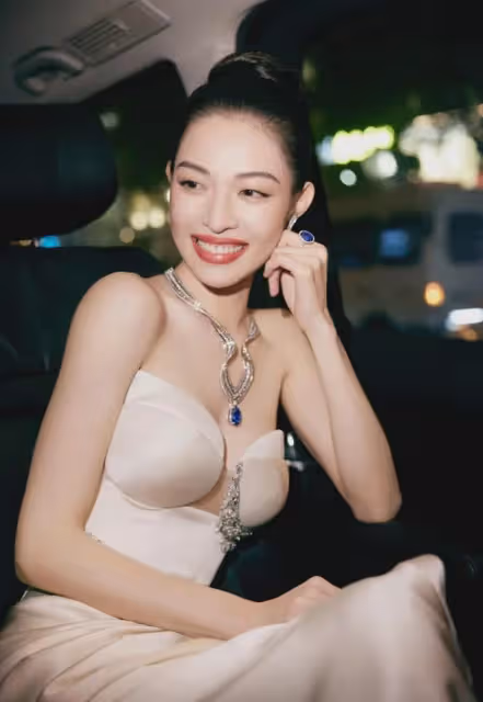 盤點娛樂圈20位性感女神,天使容顏魔鬼身材,你最喜歡哪一位?