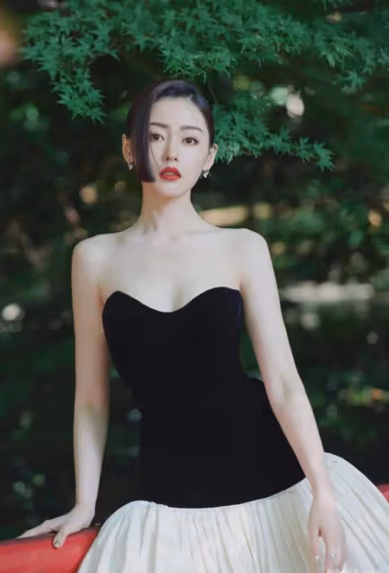 盤點娛樂圈20位性感女神,天使容顏魔鬼身材,你最喜歡哪一位?