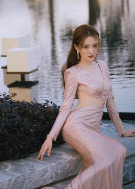 盤點娛樂圈20位性感女神,天使容顏魔鬼身材,你最喜歡哪一位?