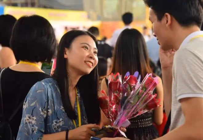 回顧:男子離婚驚現烏龍,妻子名下2名丈夫,另一名竟是自己表侄