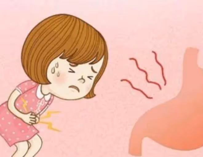 2015年1歲男童鼻涕不止,醫生檢查後發現,腦部竟插入7厘米筷子
