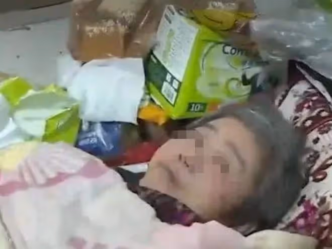 回顧老太有5個兒子照顧,被活生生餓死,被判刑的兒子卻大感冤枉