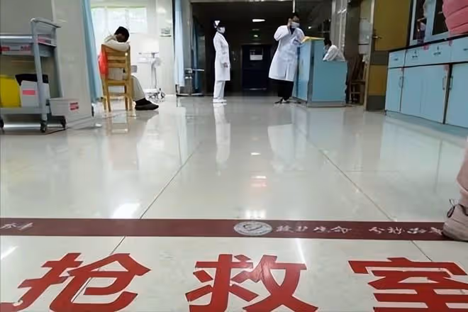 回顧小伙失去雙臂,用「腳」奪得多枚金牌,退役後卻遭遇妻子拋棄