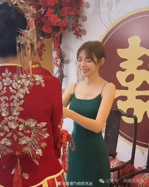 大馬女神三弟結婚榮升姑奶爆哭！林媽媽旗袍look搶盡新抱鏡