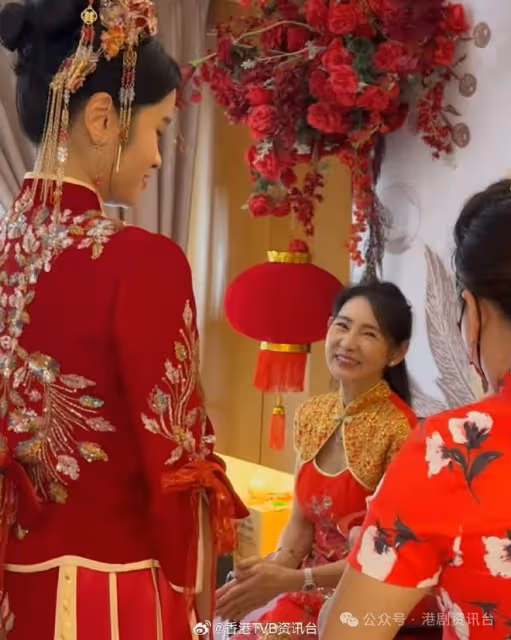 大馬女神三弟結婚榮升姑奶爆哭！林媽媽旗袍look搶盡新抱鏡