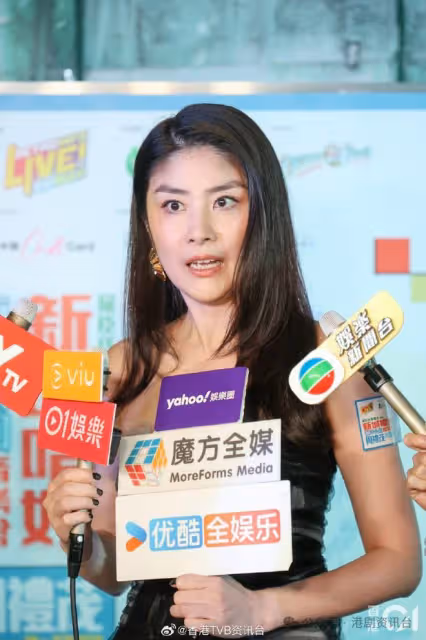 陳慧琳音樂會一出場就音響有問題！每次換咪都係滿懷希望