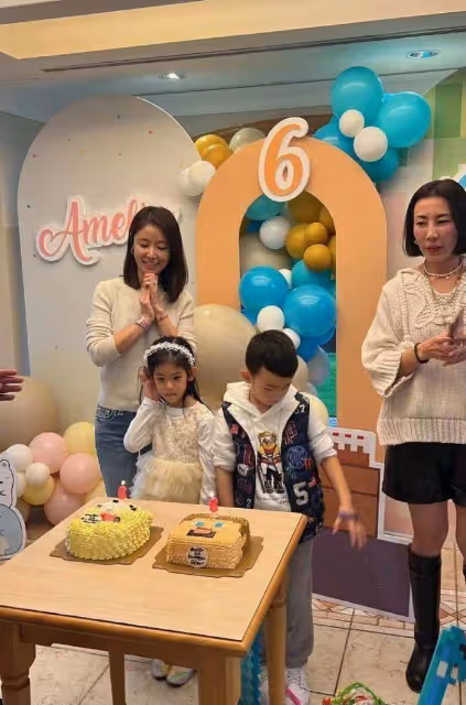 林心如女兒「正臉曝光」!臉型優越「酷似霍建華」模樣讓人驚艷:完美繼承爸媽優秀基因!