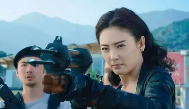 女演員長相多重要？同樣37歲，張雨綺跟何泓姍演一部劇，差距明顯