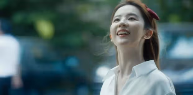 演完《如懿傳》6年後演《玫瑰的故事》，31歲判若兩人，紅了真好