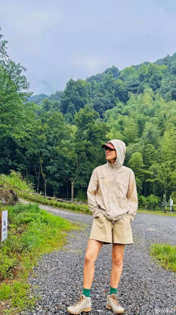 朱丹端午節曬兒女,小小丹和弟弟正臉罕曝光,一個像媽一個像爸