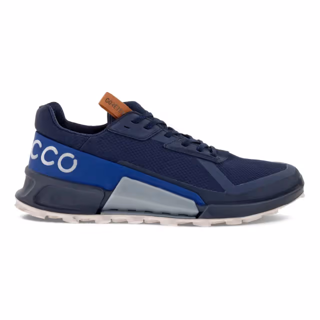 ECCO端高顏值防水鞋　清爽白色、奶油皮革好搭又好穿