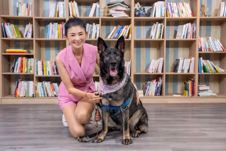 蘇宗怡哽咽談罹癌「毛英雄」　最後一程與飼主同遊惹鼻酸