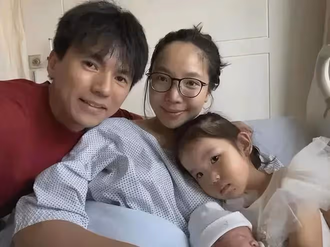 全網被打臉,以為早已離婚的他們,竟然偷偷生了二胎