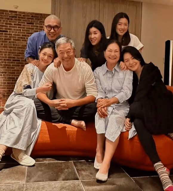 大S街拍照片曝光引發關注，身體發福？該如何看待女性形象變化？