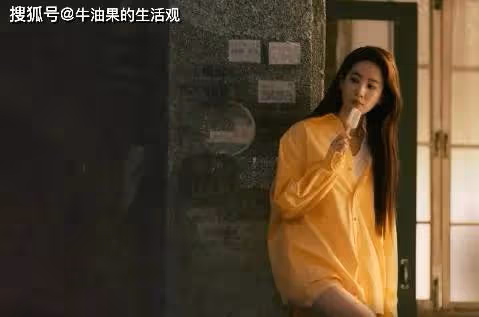 劉亦菲新劇與5個男人對戲，2集親了15次，吻戲密集差評如潮