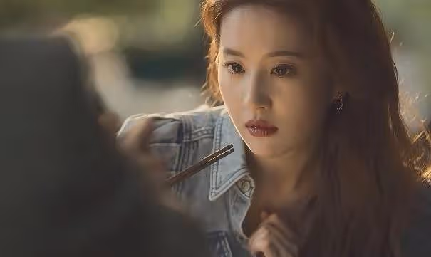《墨雨雲間》《玫瑰的故事》各看4集,一個追不下去 ,一個看上癮