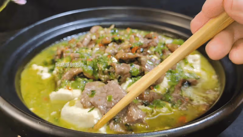豆腐遇到它,才發現什麼是絕配!燉一燉「椒香」滿屋,一口滿嘴留香、超軟嫩