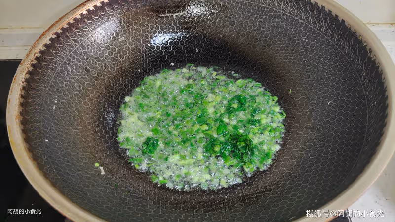 豆腐遇到它,才發現什麼是絕配!燉一燉「椒香」滿屋,一口滿嘴留香、超軟嫩