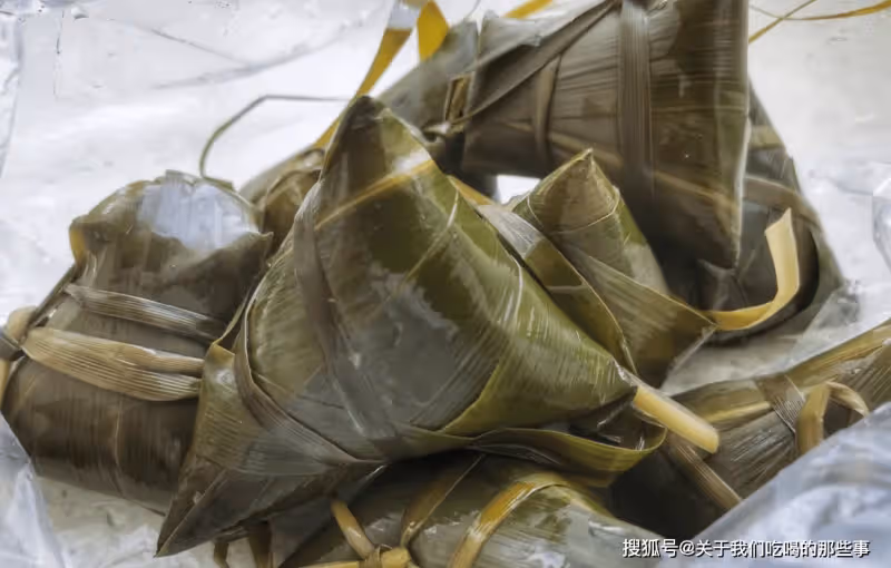 保存粽子,直接放冰箱易返生變硬,教您一招,放半年跟新包的一樣