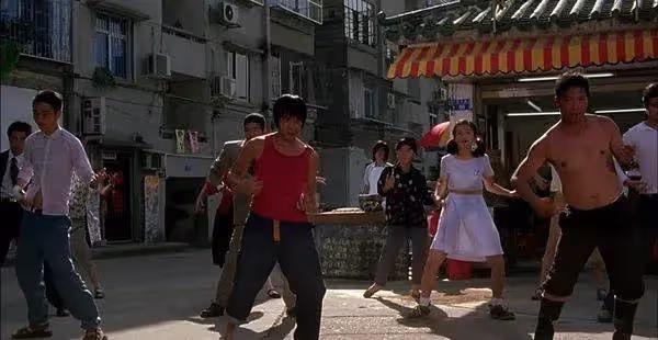 因為周星馳，他演了自己的偶像，娶了黑幫大佬女兒，如今為何「消失」了？