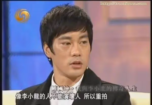 因為周星馳，他演了自己的偶像，娶了黑幫大佬女兒，如今為何「消失」了？