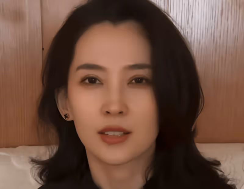 性感!森林北李巧和男人屋內跳舞視頻曝光,眉來眼去,身材柔媚至極!