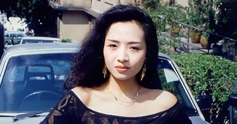 女神葉子楣58歲生日,化身神奇女俠秀豐滿上圍,身材消瘦顯老