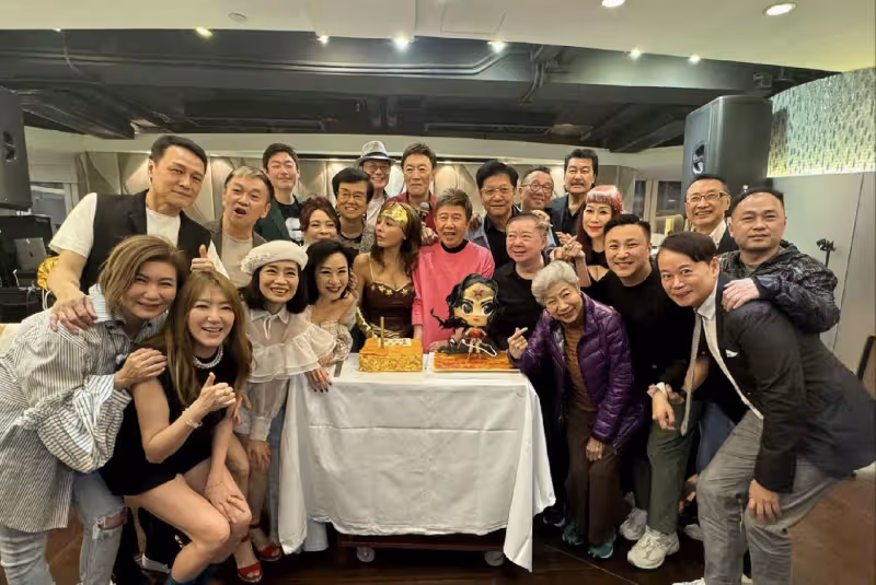 女神葉子楣58歲生日,化身神奇女俠秀豐滿上圍,身材消瘦顯老