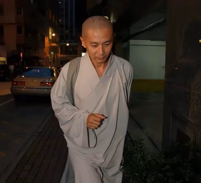 TVB前男星何寶生,看破紅塵剃度出家,最後一部主演劇集播出29年