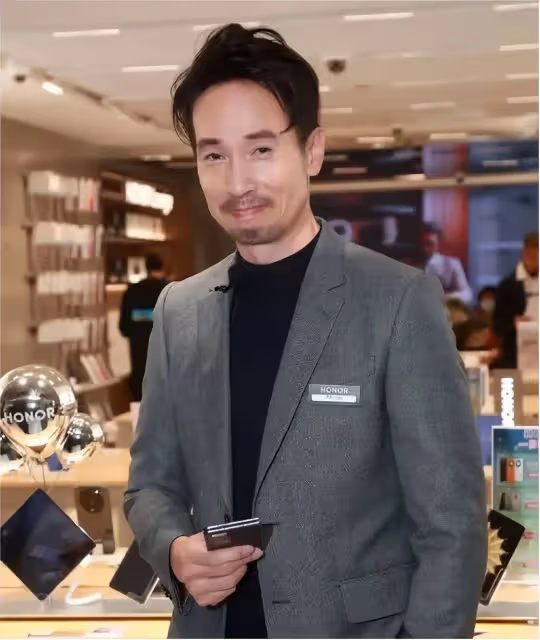 TVB視帝陳豪成理想型老公,家庭財務與老婆配合完美,吸金能力強