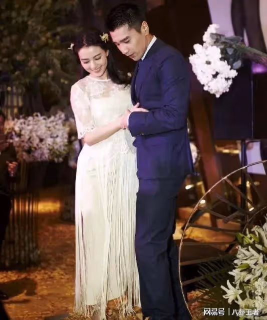 砸場子?高圓圓趙又廷參加婚禮搶盡風頭,兩人無視主人大秀恩愛