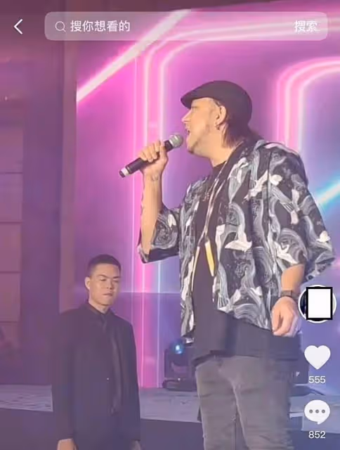 39歲港星成功考證效仿好友做地盤工人,否認內地登台酬勞豐富:不要亂寫
