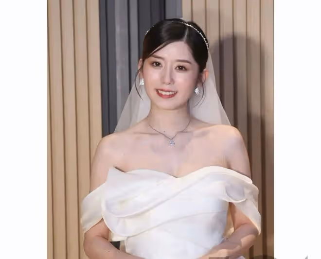 TVB小花產後3個月飛泰國與老公度蜜月,現時努力收身,有望復出拍戲