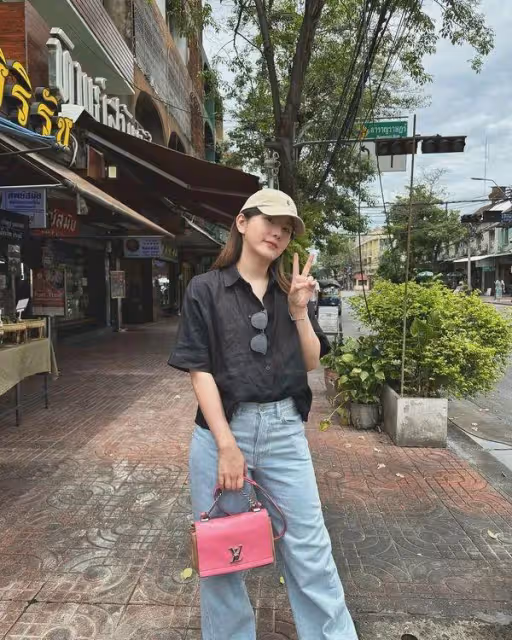 TVB小花產後3個月飛泰國與老公度蜜月,現時努力收身,有望復出拍戲