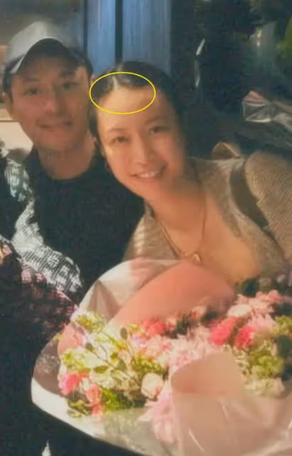 霍啟仁攜未婚妻亮相生日,女方穿金戴銀,和大14歲阿sa同框顯成熟
