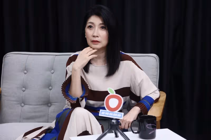 壹蘋10點強打｜黃嘉千婚變剖心！自認不勇敢　忌諱人勸「不要想太多」（獨家專訪）