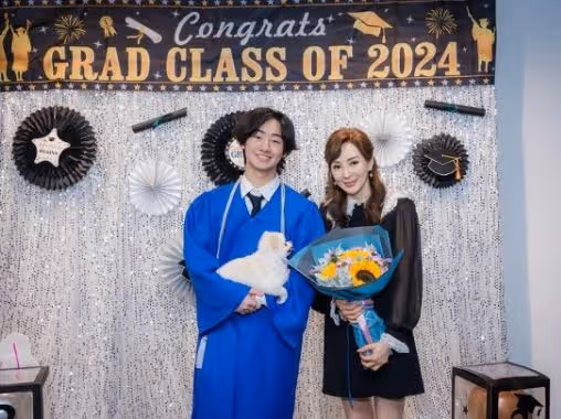 「美魔女」港星離婚,撫養三個帥氣兒子!拍床戲風采依然