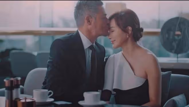 「美魔女」港星離婚，撫養三個帥氣兒子！拍床戲風采依然