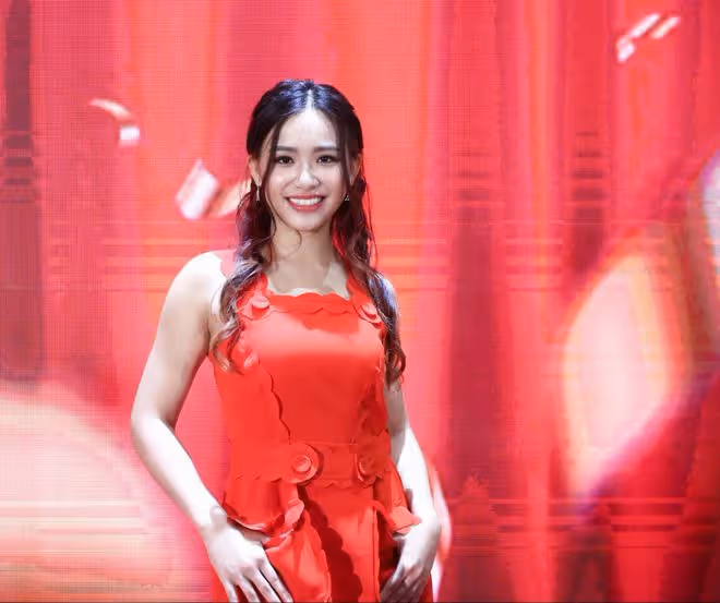 TVB甜美小花亮相熱播劇!網友直呼有驚喜!豪言自己有太多野心